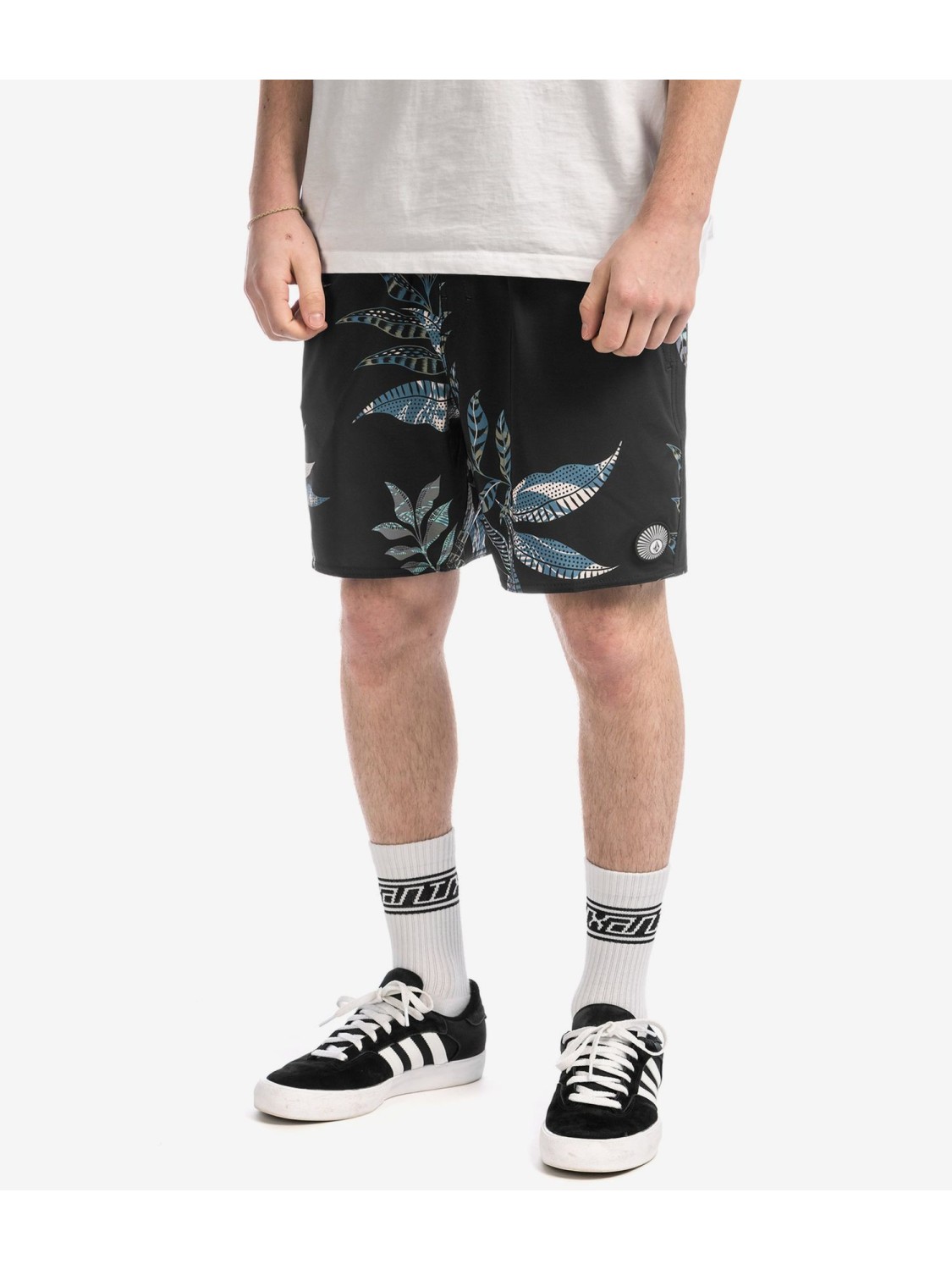 Volcom Baffle 17 Boardshorts (black) 2024 Release